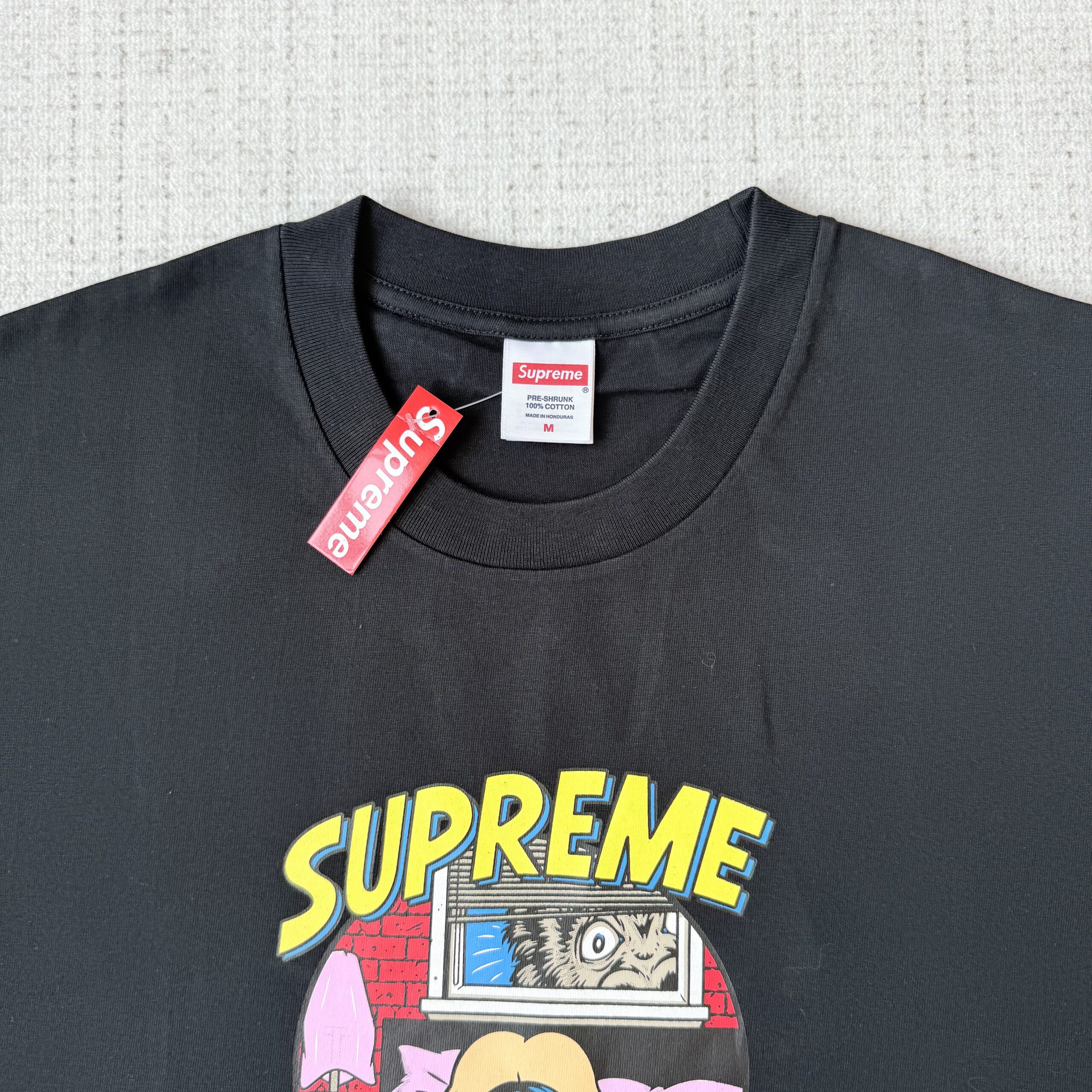 Camiseta Supreme Bedroom - Imagem 4